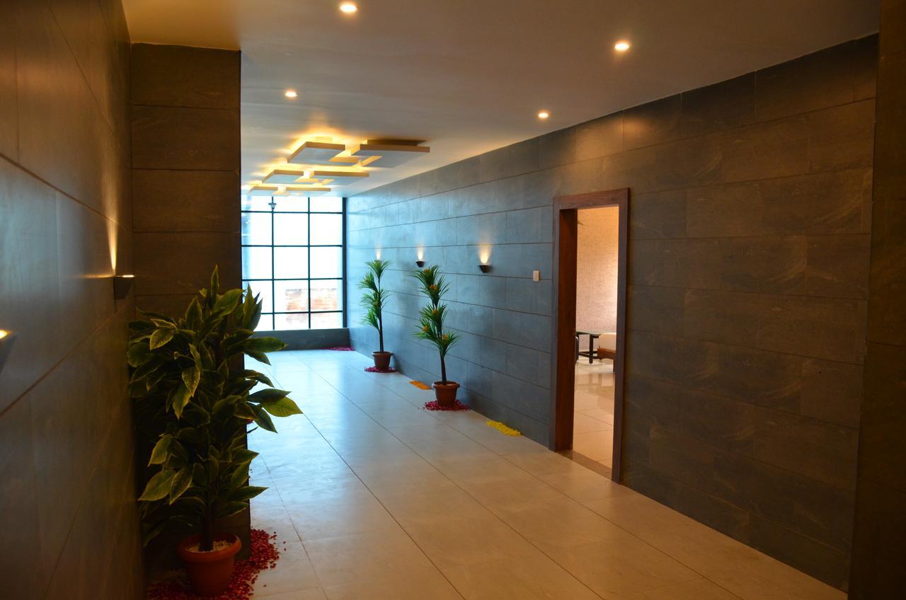 Apple Residency Hotel Patan  Exterior photo