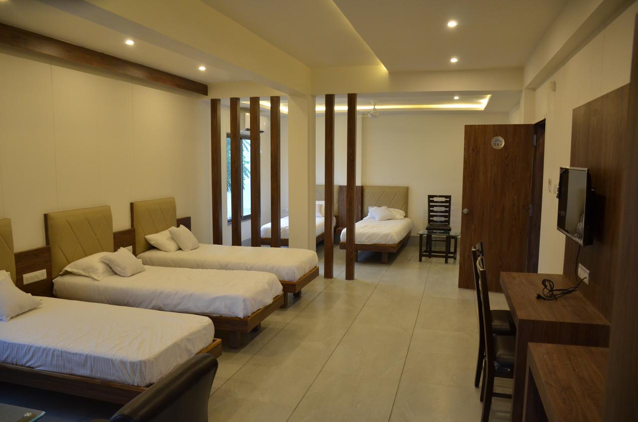 Apple Residency Hotel Patan  Exterior photo