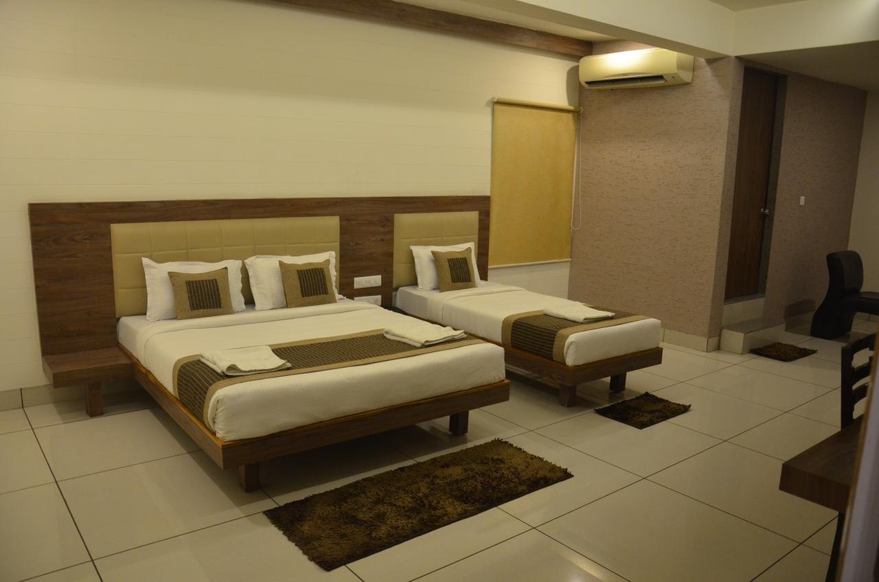 Apple Residency Hotel Patan  Exterior photo