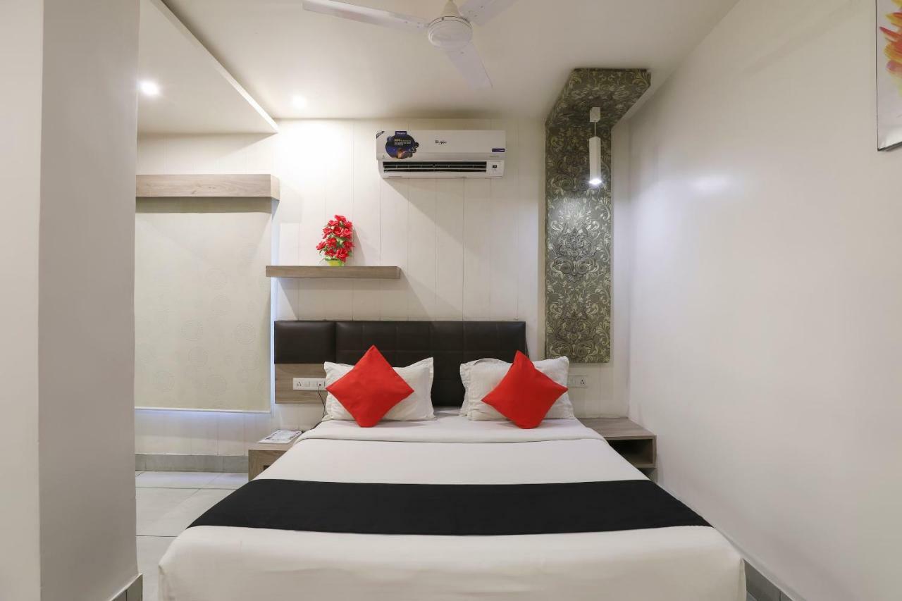 Apple Residency Hotel Patan  Exterior photo