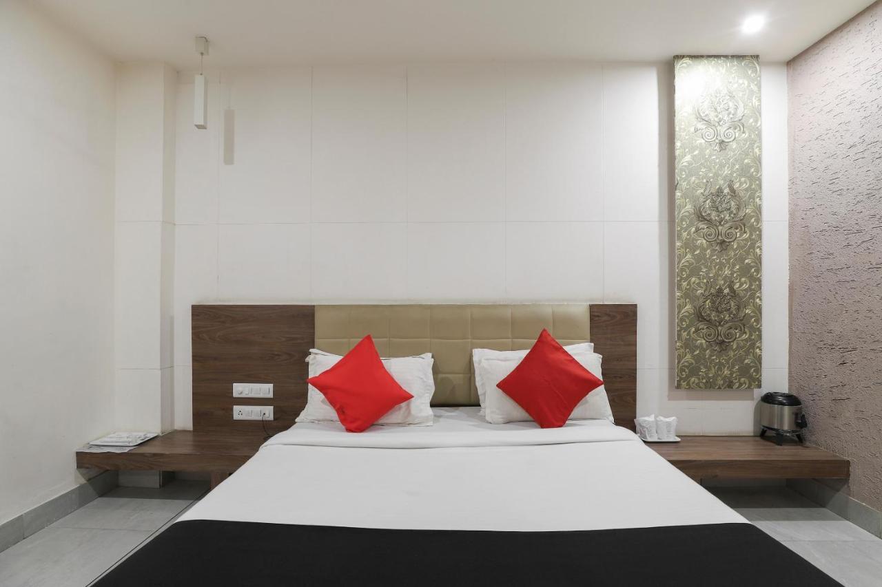 Apple Residency Hotel Patan  Exterior photo